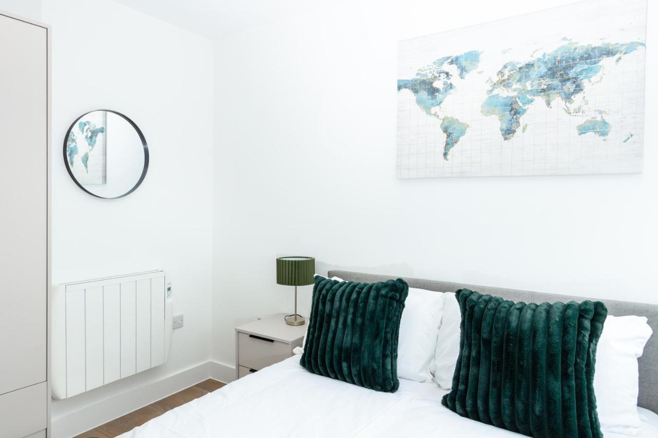 Stylish Studio Apt Overlooking Old Trafford Manchester Buitenkant foto