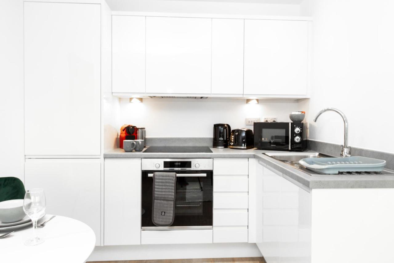 Stylish Studio Apt Overlooking Old Trafford Manchester Buitenkant foto